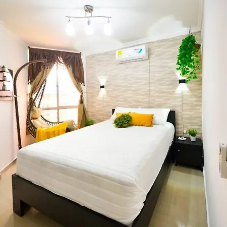 Cozy Just Steps From The * Cartagena