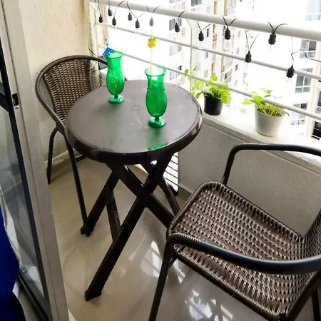 Apartamento Cozy Just Steps From The